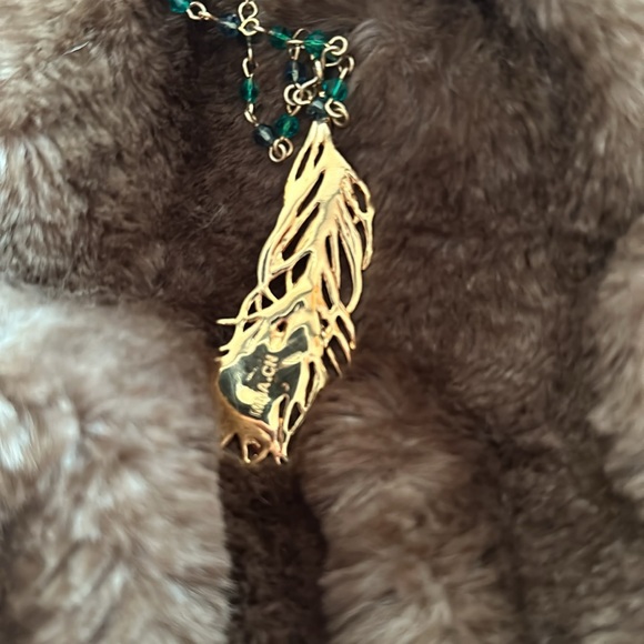 Metropolitan Museum Art Necklace - Picture 3 of 3